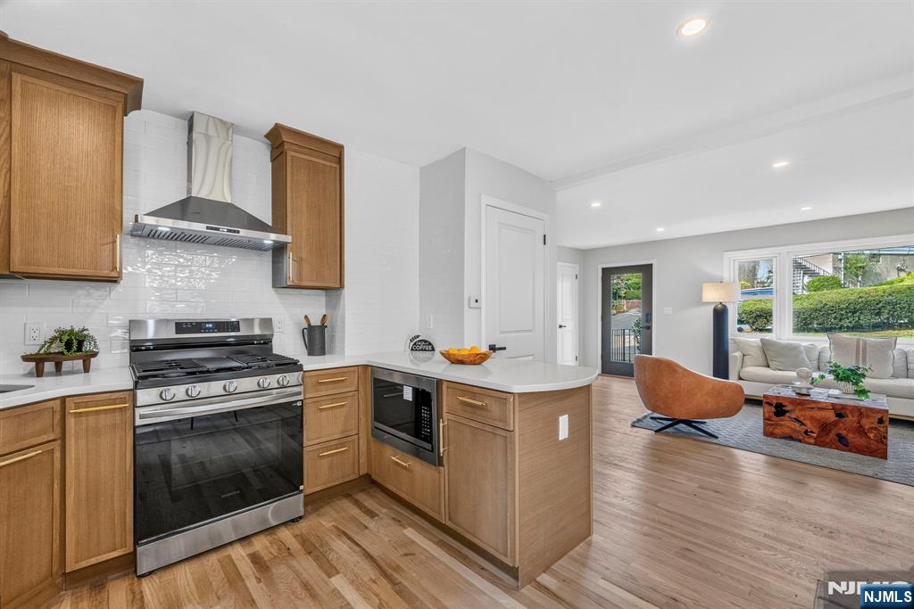 340 Northwood Way, Palisades Park, NJ 07650