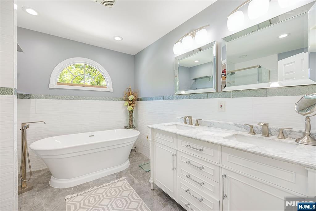 15 Pierrepont Avenue — photo 20
