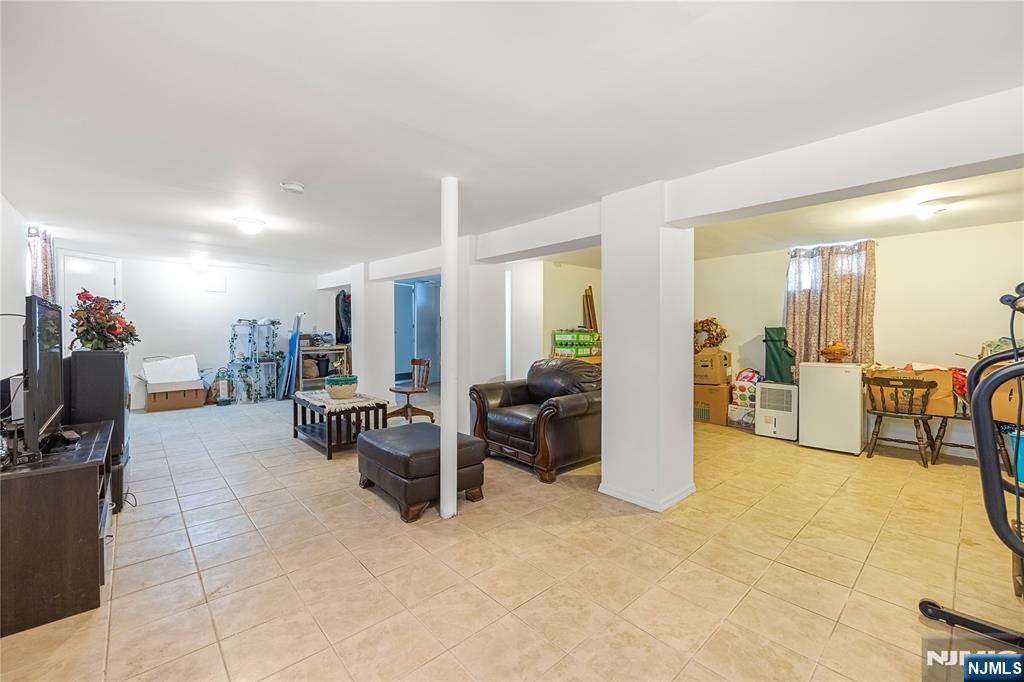 15 Pierrepont Avenue — photo 34
