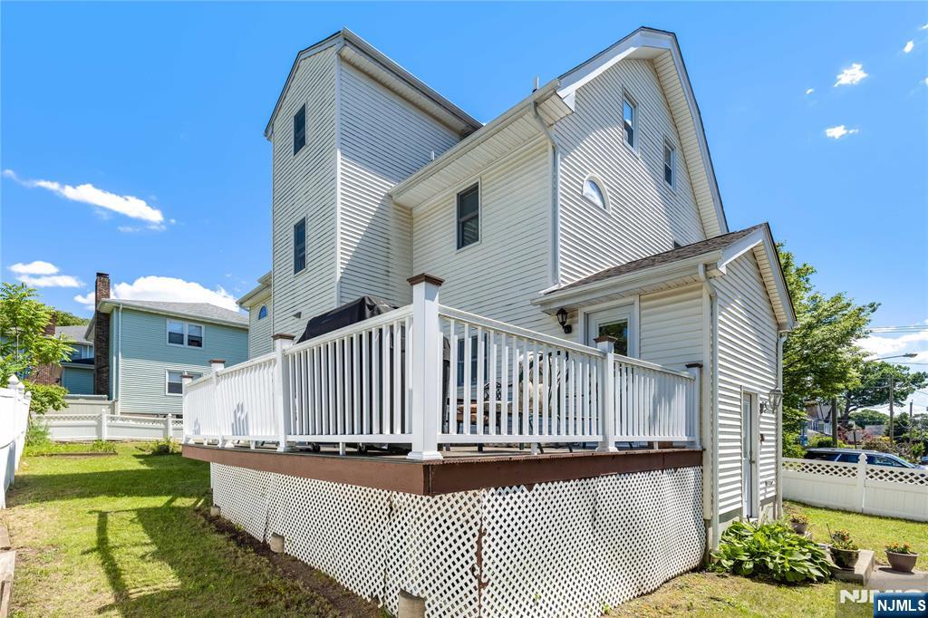 15 Pierrepont Avenue — photo 36