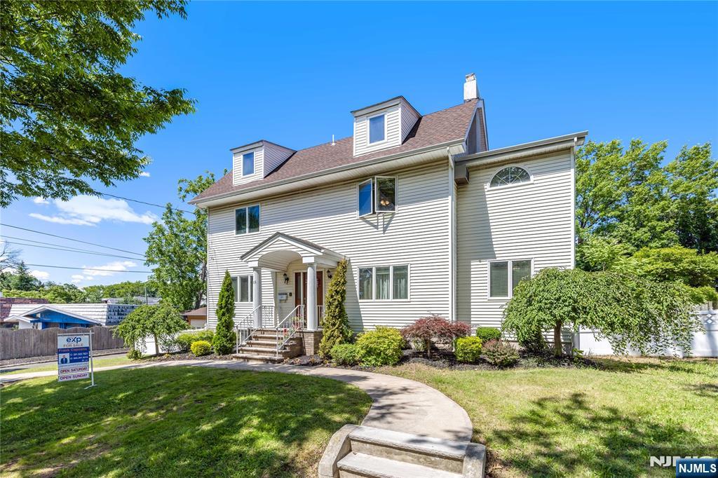 15 Pierrepont Avenue — photo 39