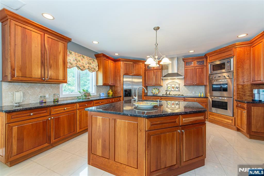 103 Passaic Valley Road — photo 13