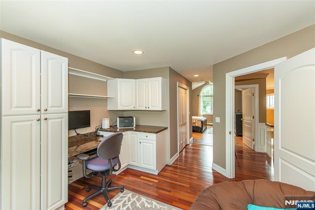 103 Passaic Valley Road — photo 31