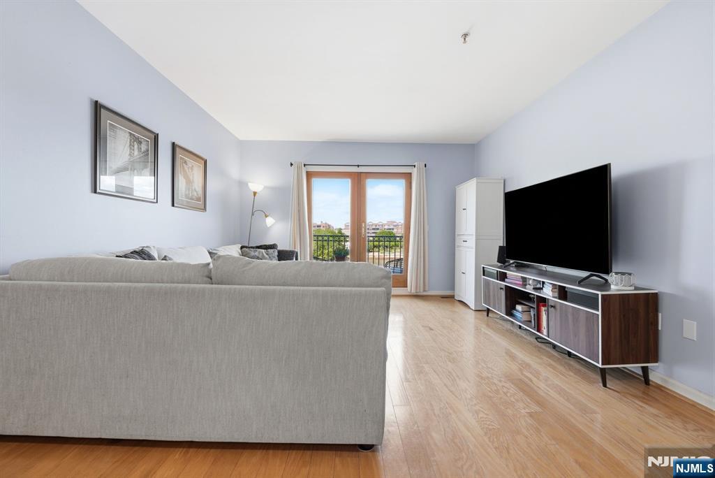 4th image of 242 The Promenade #242, Edgewater, NJ 07020 | MLS# 26023649