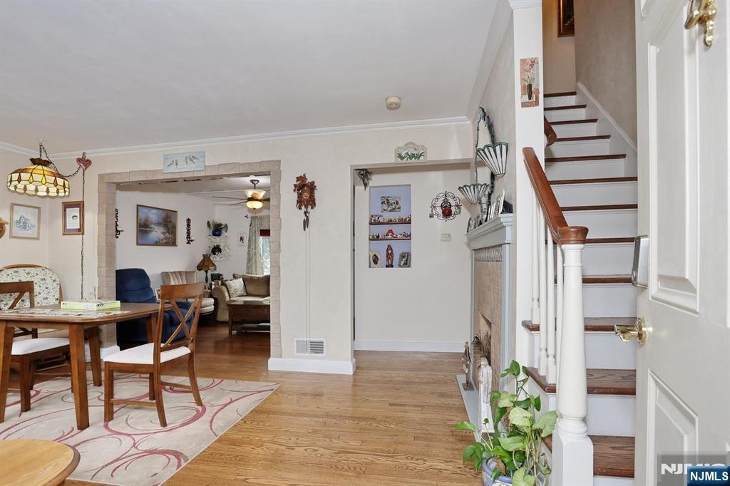 393 New Bridge Rd, Bergenfield, NJ 07621