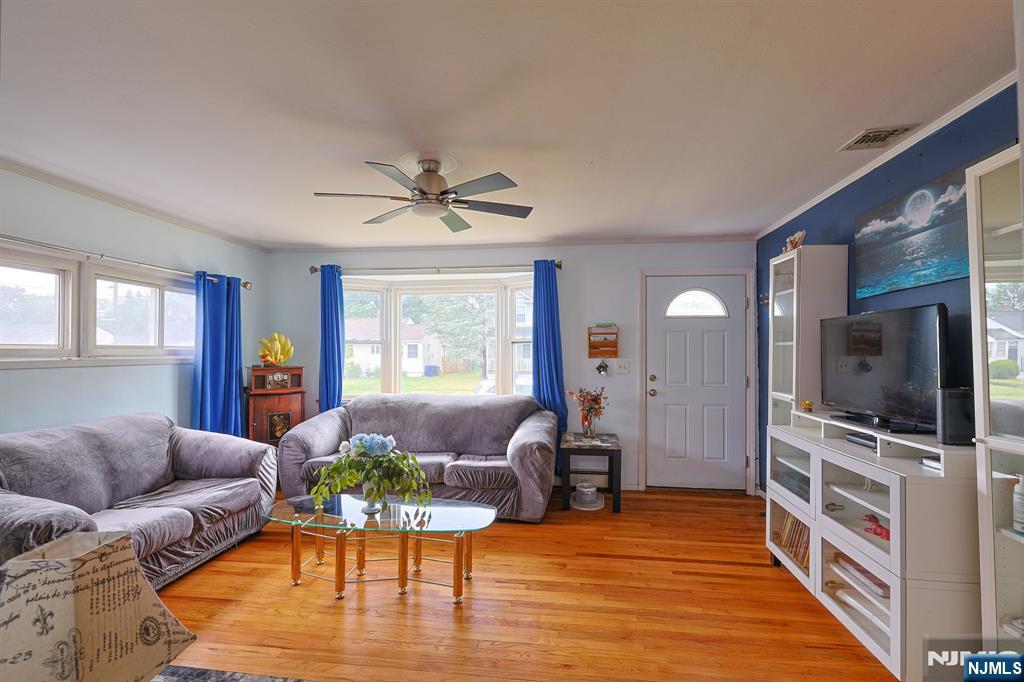 1429 Washington Avenue - Photo 4