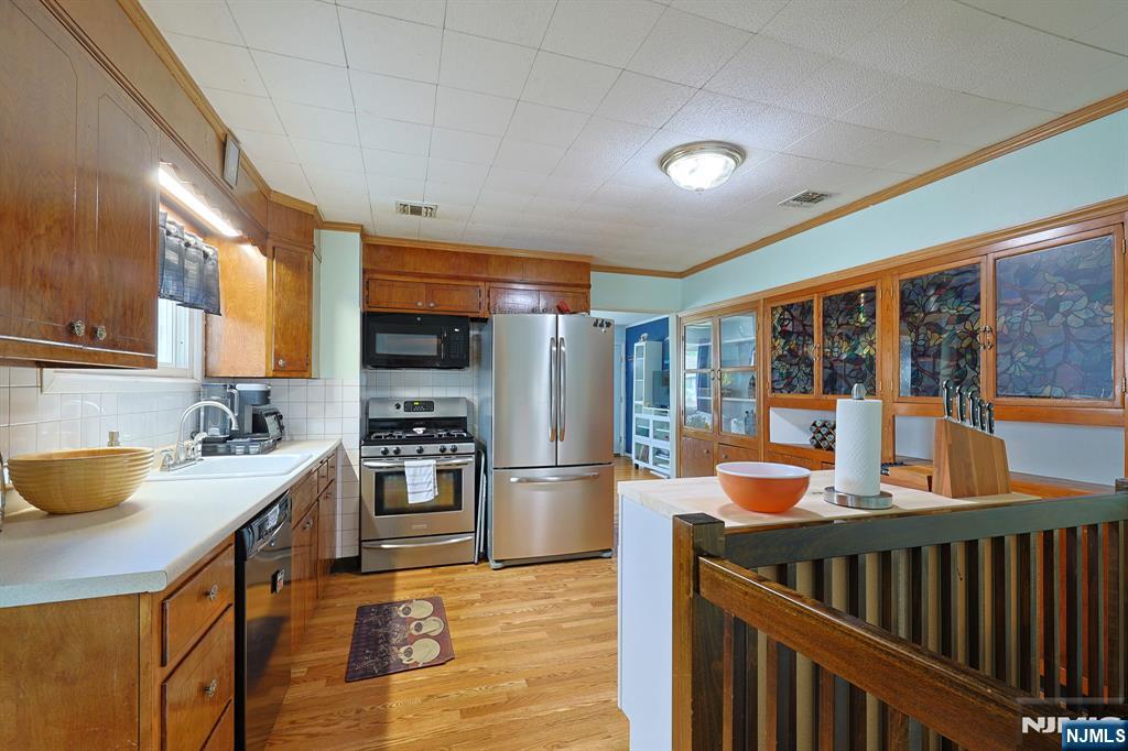 1429 Washington Avenue - Photo 5