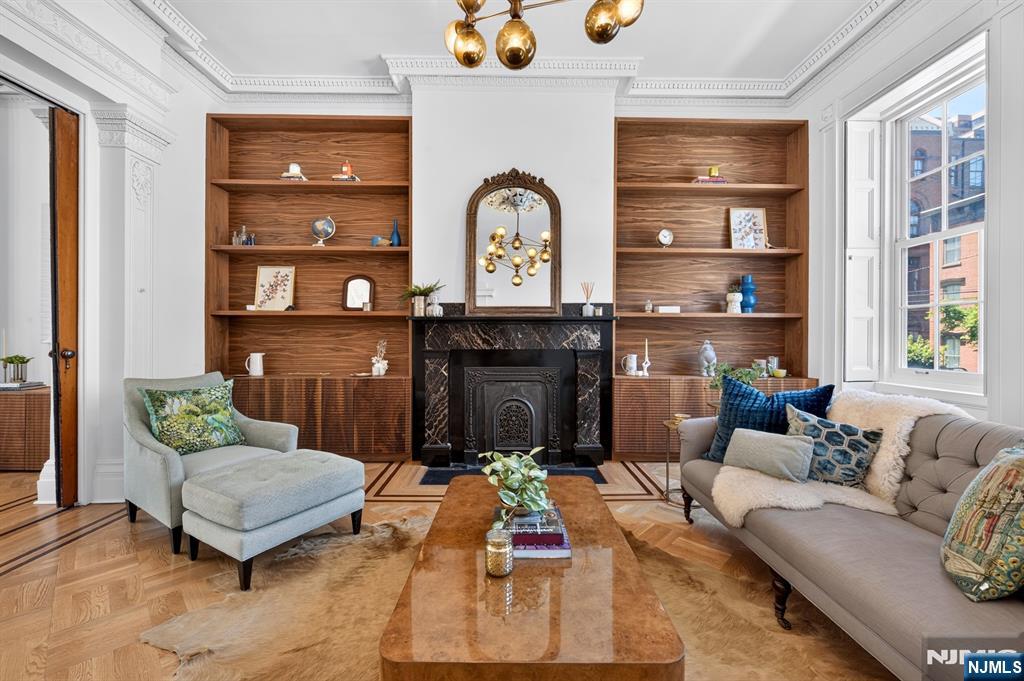 103 Grand Street - Photo 4