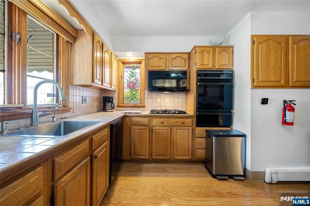 102 Dewey Avenue - Photo 5