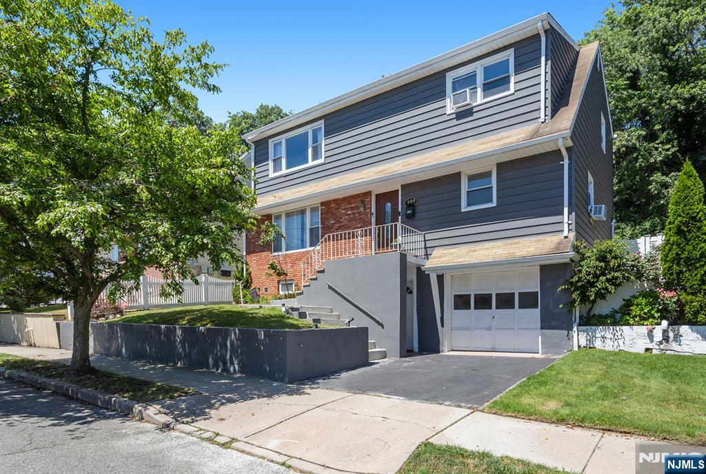 409 Farnham Ave, Lodi, NJ 07644