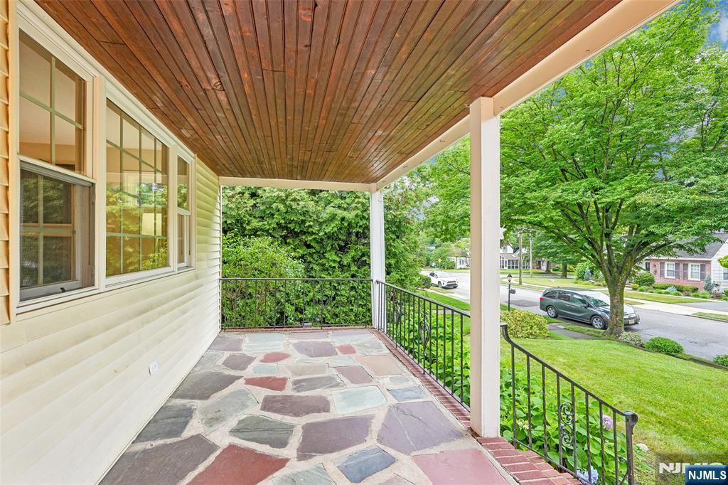 445 Alpine Terrace - Photo 3
