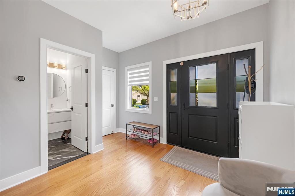 230 Park Ave, Teaneck, NJ 07666