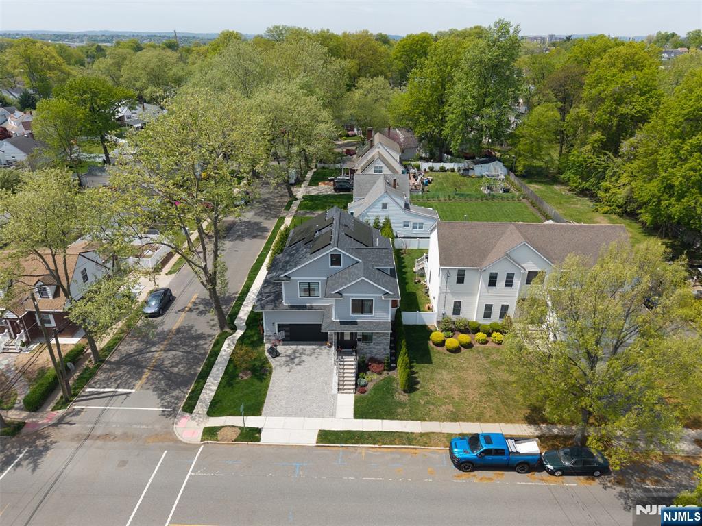 230 Park Ave, Teaneck, NJ 07666
