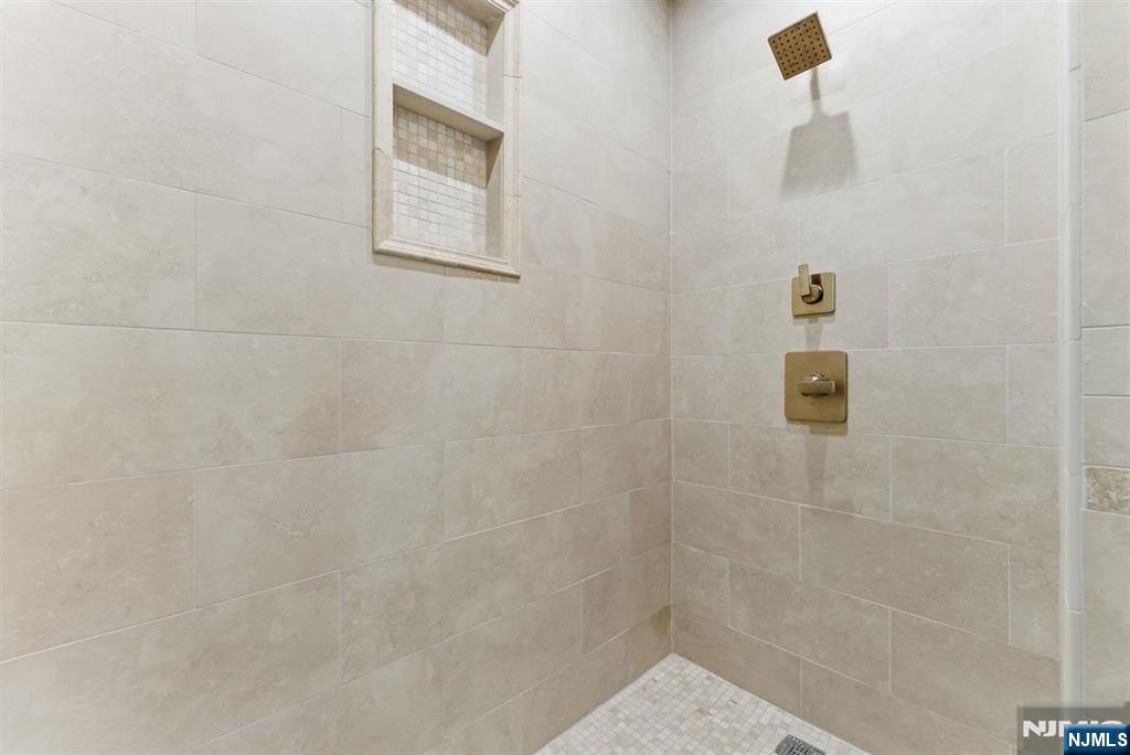 821 18th Street — photo 11