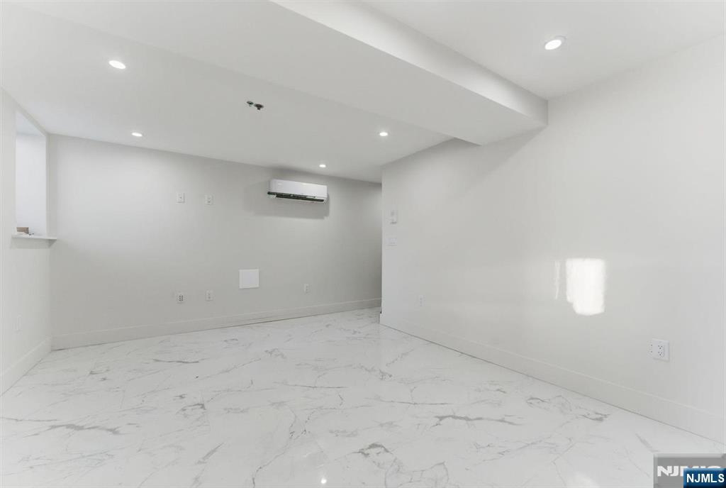 821 18th Street — photo 32