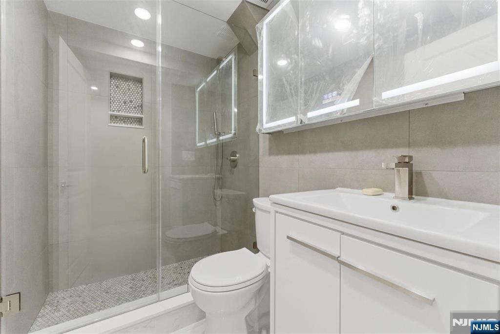 821 18th Street — photo 39