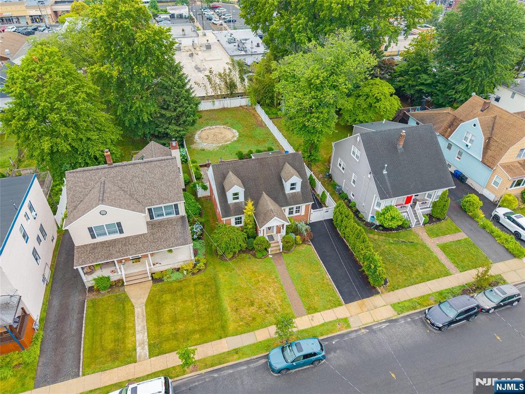 345 2nd Avenue - Photo 2