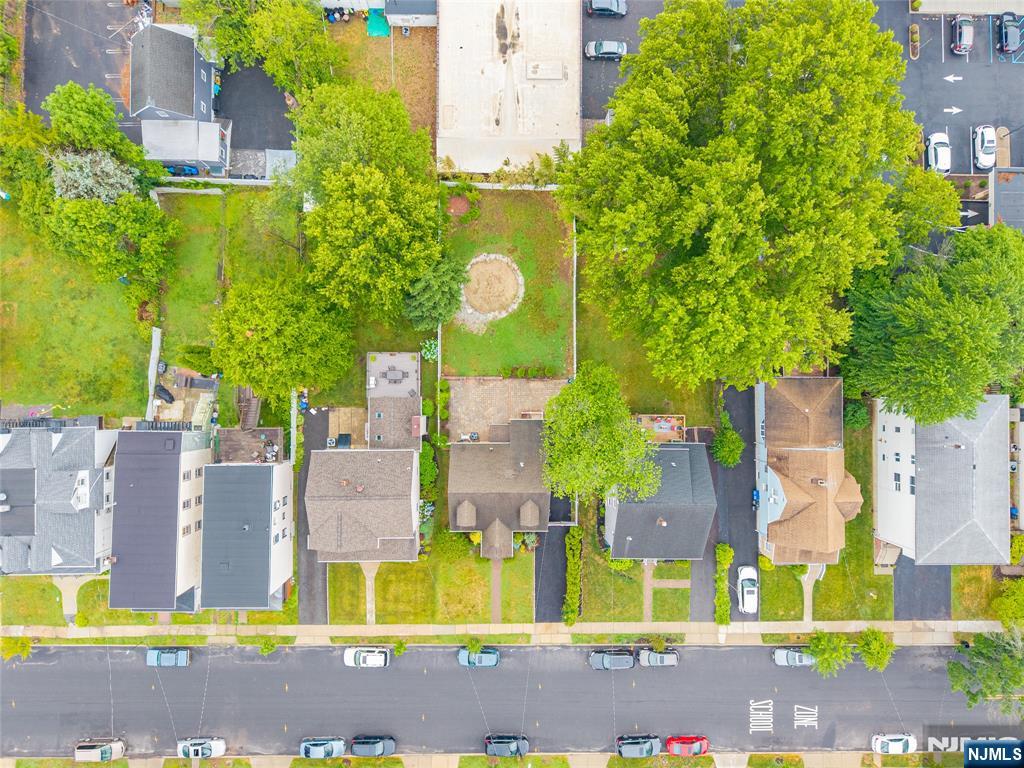 345 2nd Avenue - Photo 4
