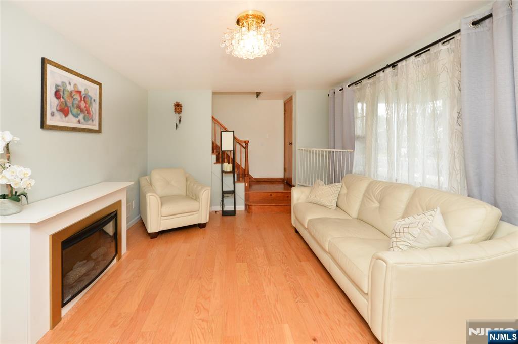 3-21 27th Street - Photo 3