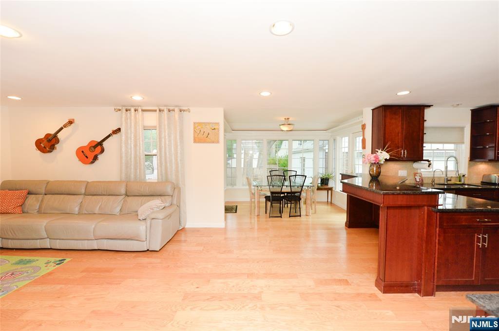 3-21 27th Street - Photo 4