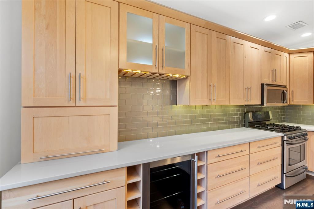338 Oswego Court - Photo 2