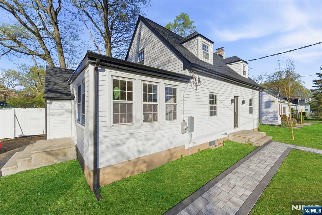 224 Godwin Avenue - Photo 1
