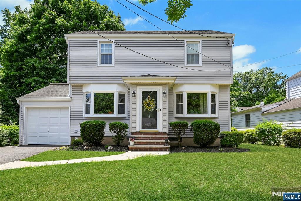 63 Surrey Lane - Photo 1