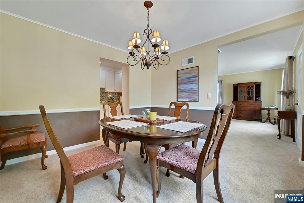 63 Surrey Lane - Photo 5