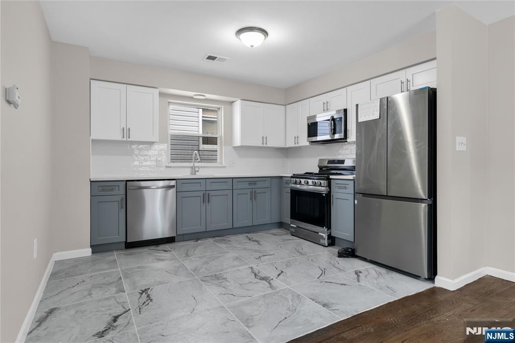 232 4th Street - Photo 4