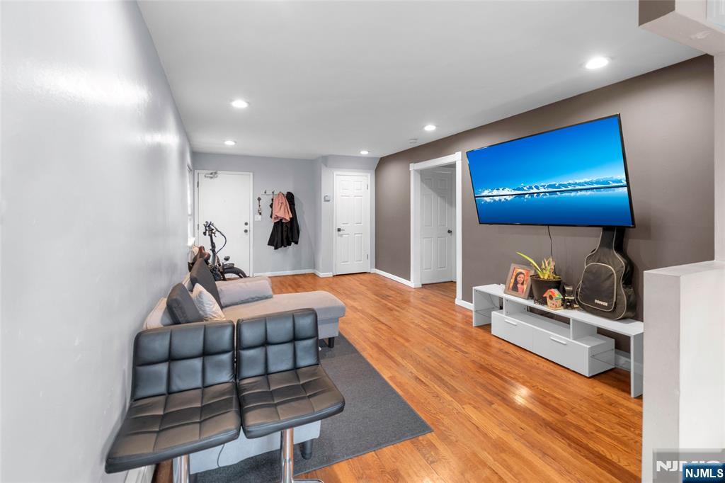 186 Terhune #C 20, Lodi, NJ 07644