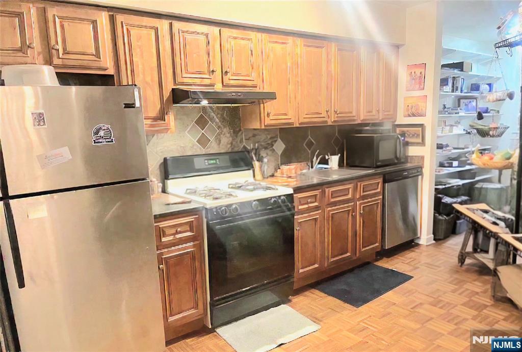 66-68 Edgewater Place A2 - Photo 5