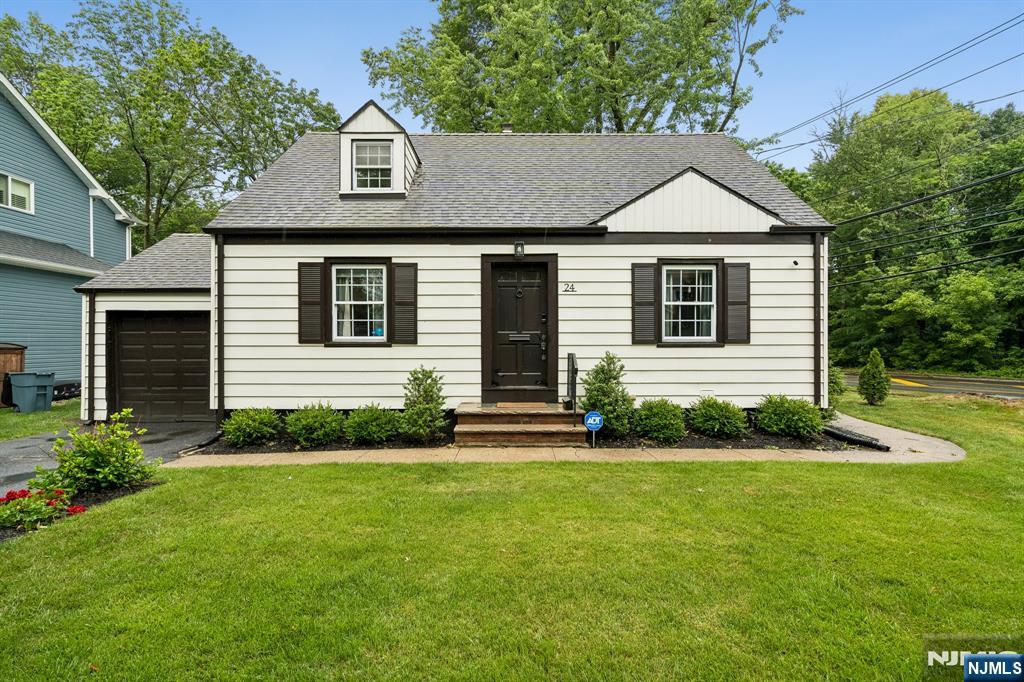 24 Iris Road - Photo 1