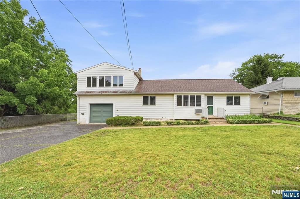 5 Lexington Avenue - Photo 1