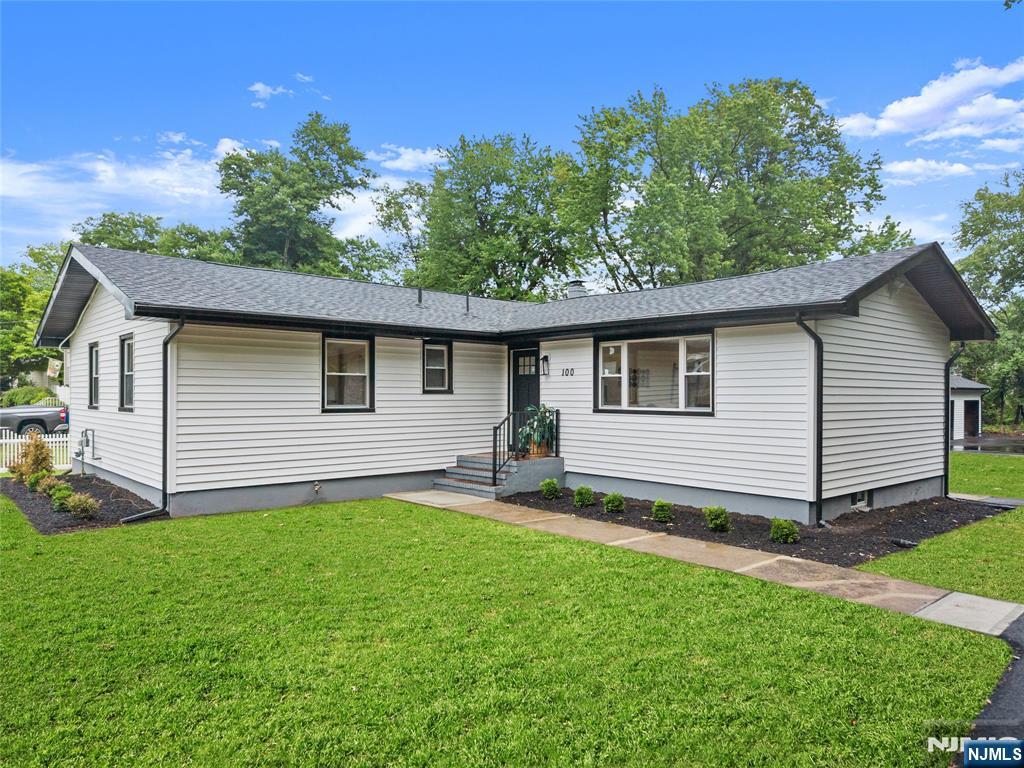 100 Pier Lane - Photo 2
