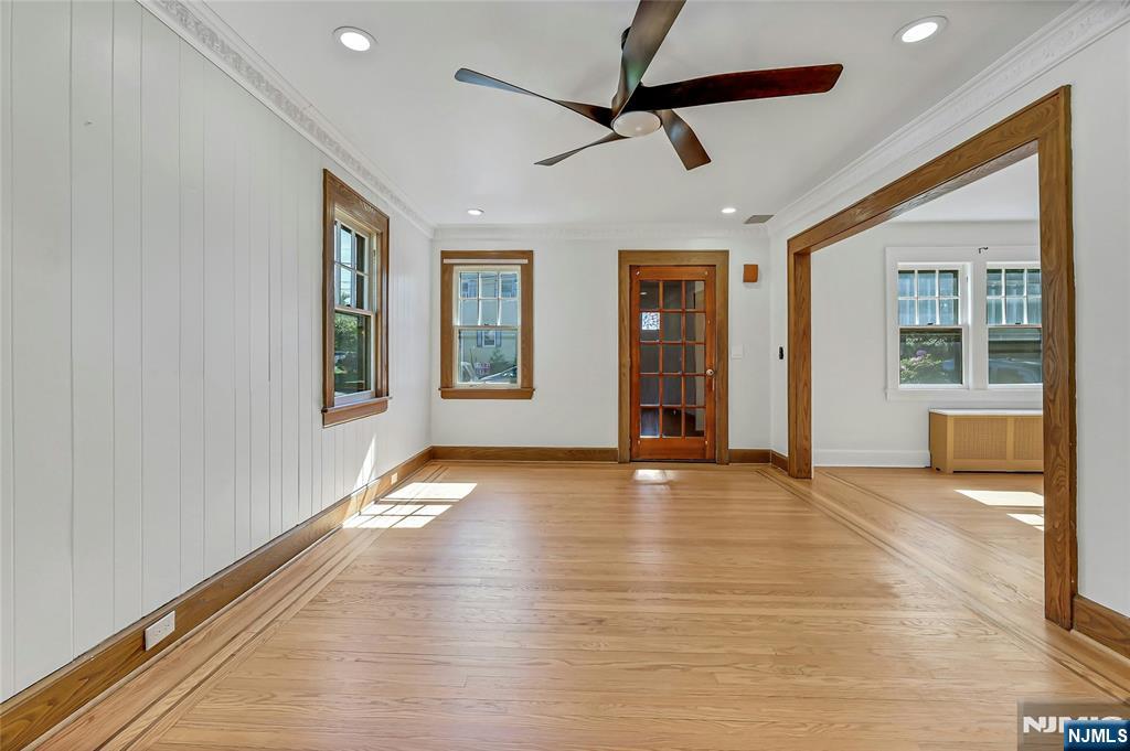 6 Colonial Court - Photo 4