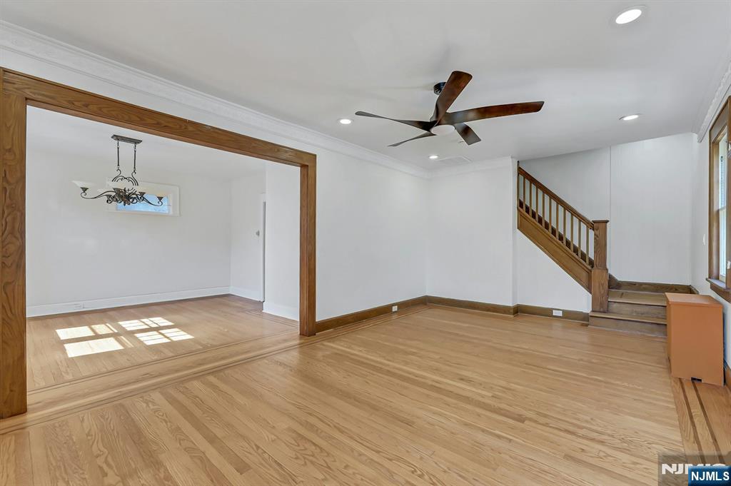 6 Colonial Court - Photo 5