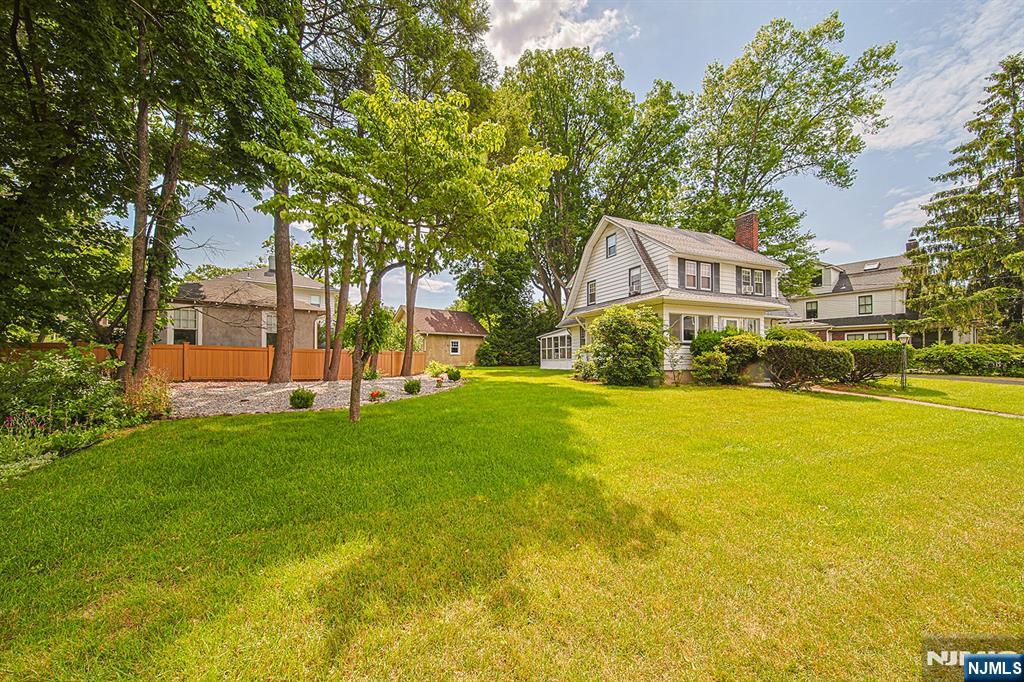 209 Harding Road - Photo 2