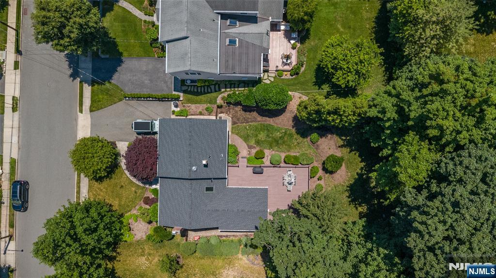 23 Carlton Avenue — photo 33