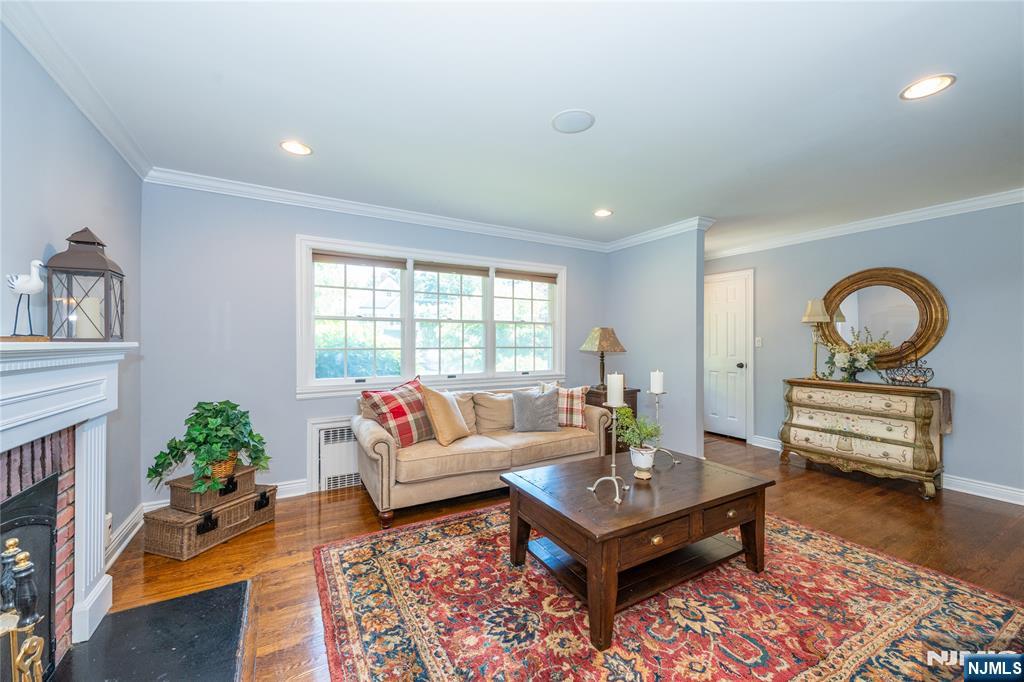 23 Carlton Avenue - Photo 5
