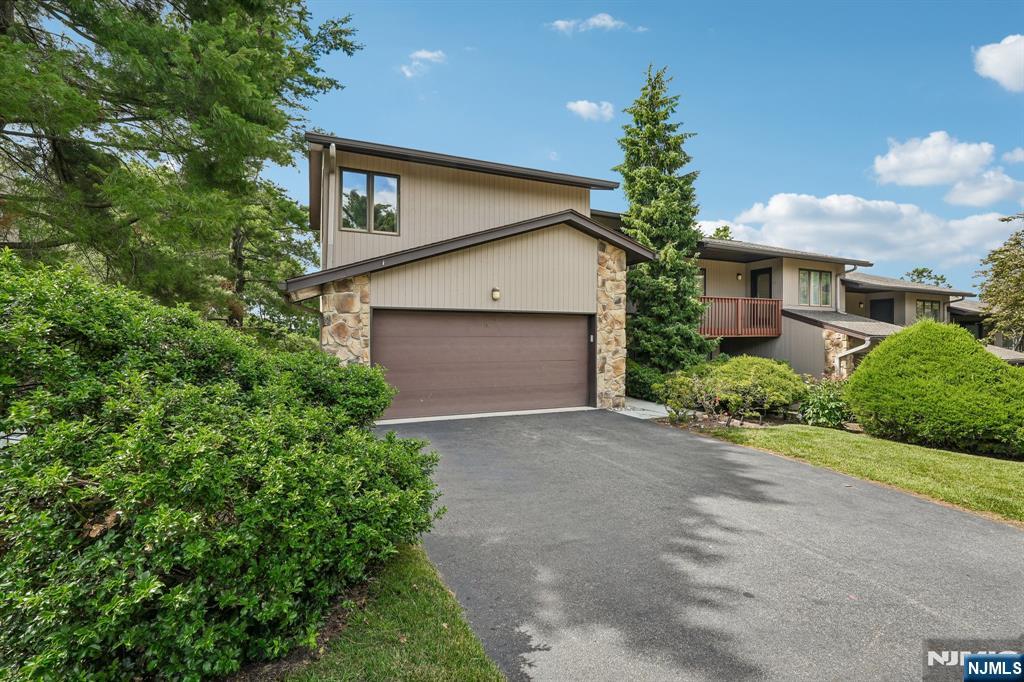 19 Cedar Wood Terrace - Photo 1