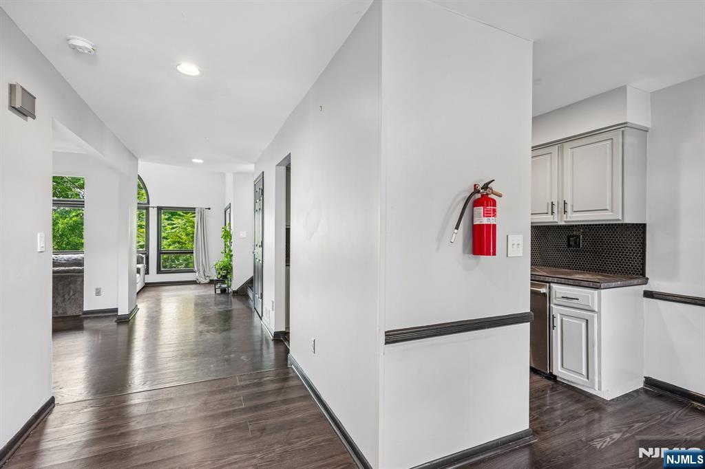 5th image of 19 Cedar Wood Ter, Woodland Park, NJ 07424 | MLS# 26023758