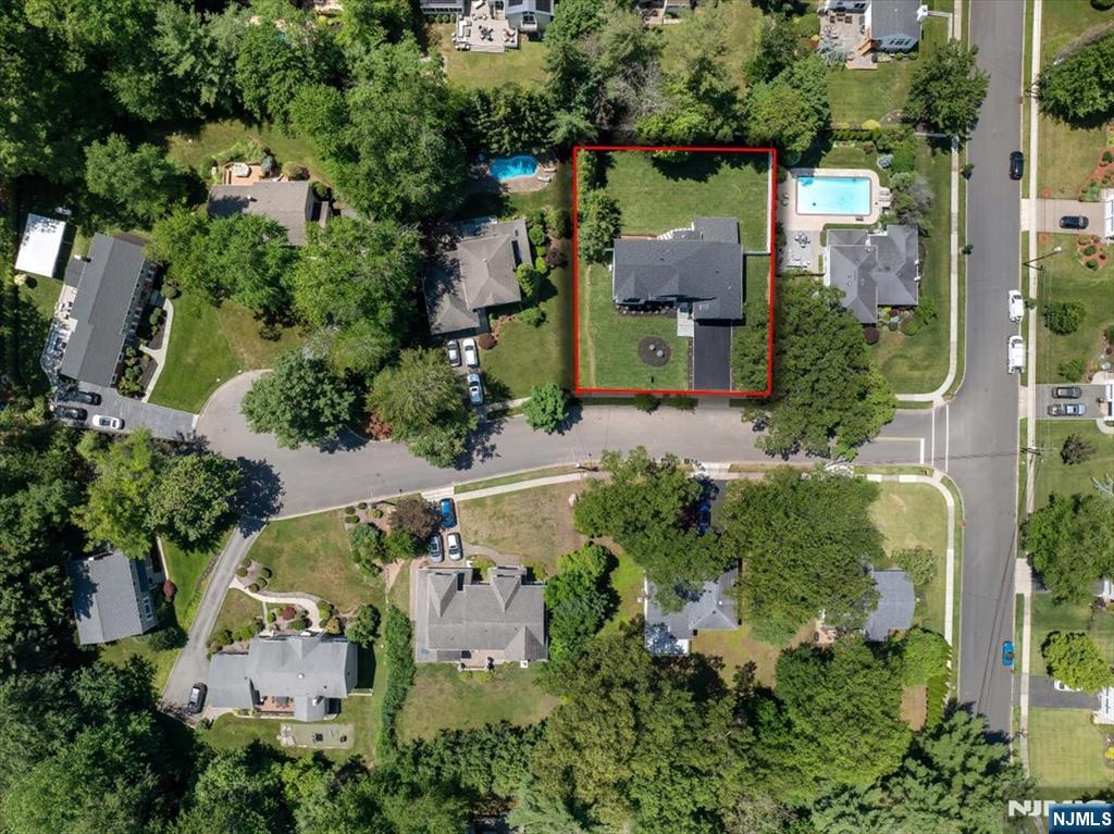 Photo 4 of Single family home for sale at 513 Hensler Ln, Oradell, NJ 07649 | MLS# 26023760 | Listing updated on 2026-09-17