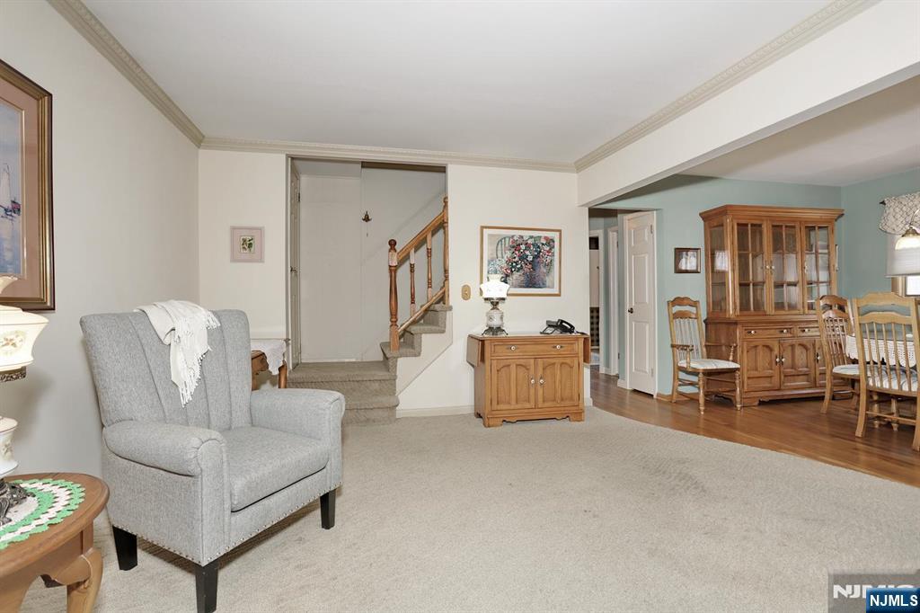 140 Carlyle Court - Photo 4