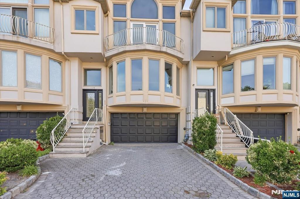 119 Cedar St #C0119, Cliffside Park, NJ 07010