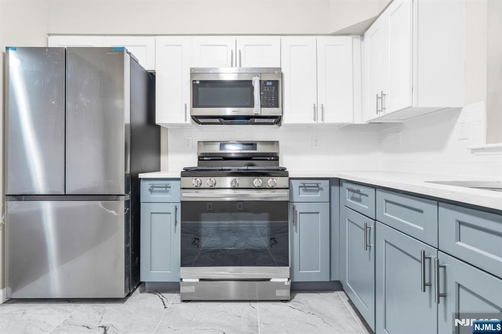 285 6th Street - Photo 2