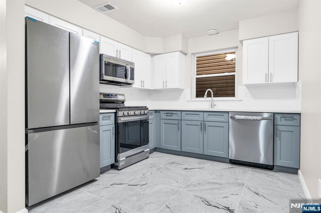 285 6th Street - Photo 4