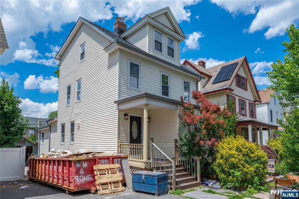 231 Waverly Place - Photo 1