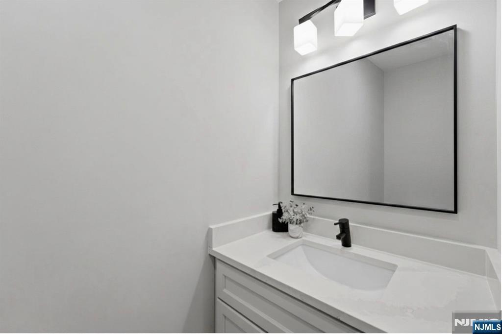 91 Union St #7A, Lodi, NJ 07644