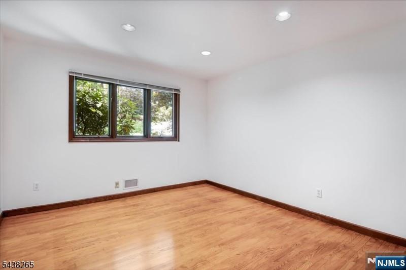 6 Green Hills Road — photo 25