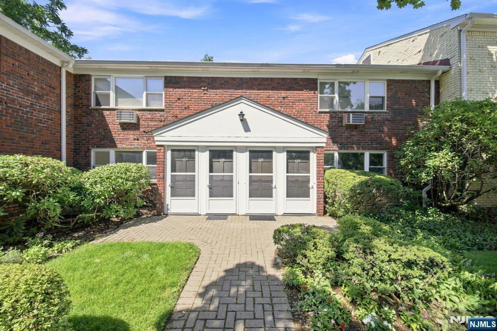 125 Regency Park 125 - Photo 1